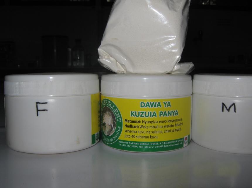 Cat urine extract for females cat  and males cat as granules